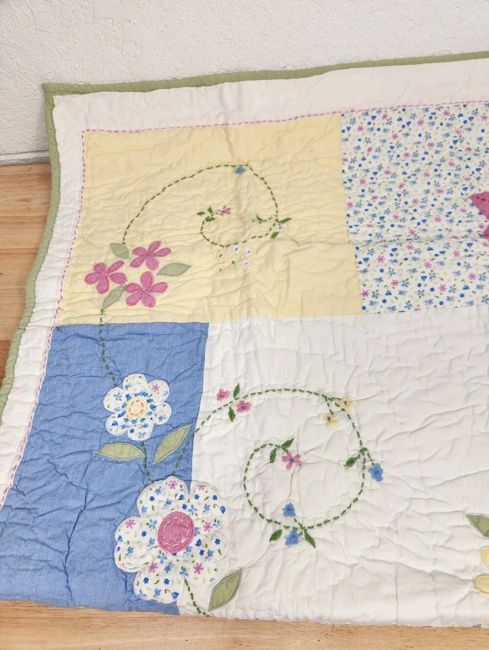Pottery Barn Kids Vine Patchwork Crib/ Toddler Quilt 50x36 NOS Floral *Flaw*